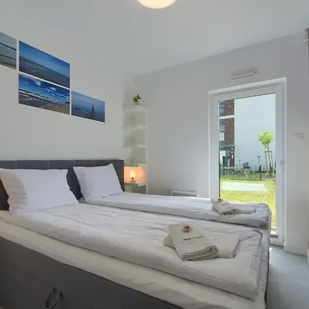 Idyllic At The Lake, 500m To Baltic - Dog-friendly Apartment Dziwnow