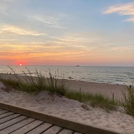 Apartamento Idyllic At The Lake, 500m To Baltic - Dog-friendly Dziwnów